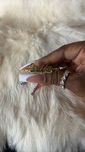 Load image into Gallery viewer, Cursive Two Finger Custom Ring
